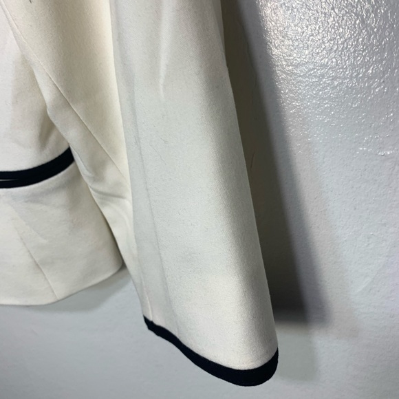 Calvin Klein White & Black Contrast Binding Zip Up - Picture 7 of 10